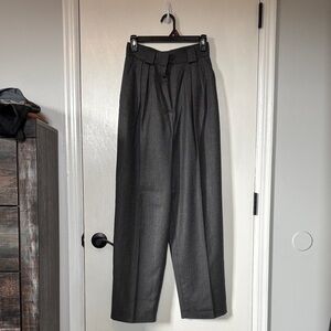 Elegant Women's Gray Trousers